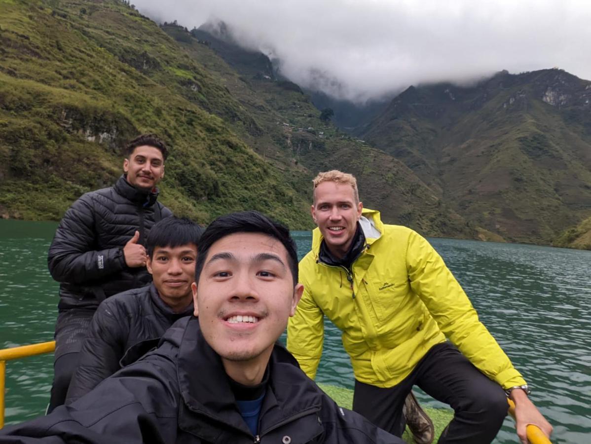 Hg Hostel Provide Tours & Motorbikes Ha Giang Exterior foto